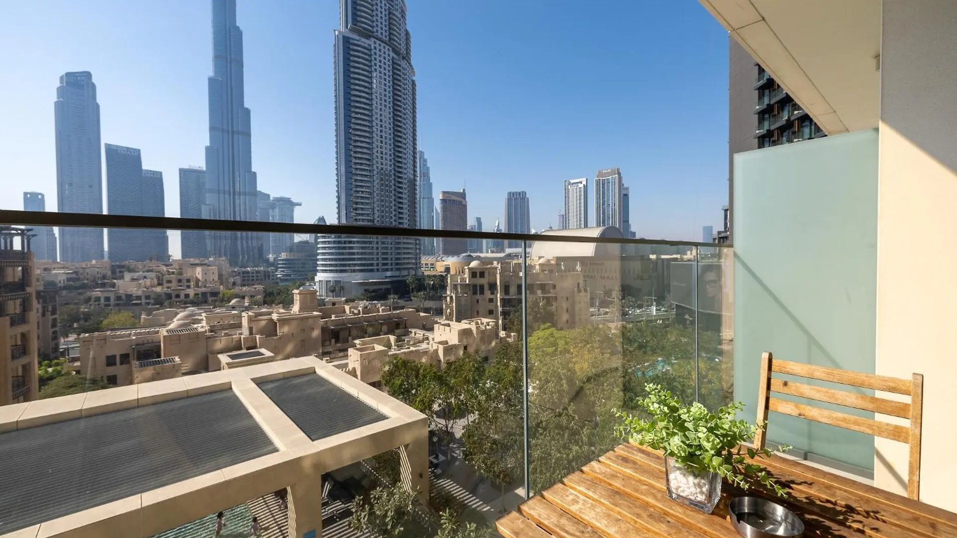 Premium 2Br Burj Khalifa Views Burj Royale Apartment Dubai 0*,  United Arab Emirates