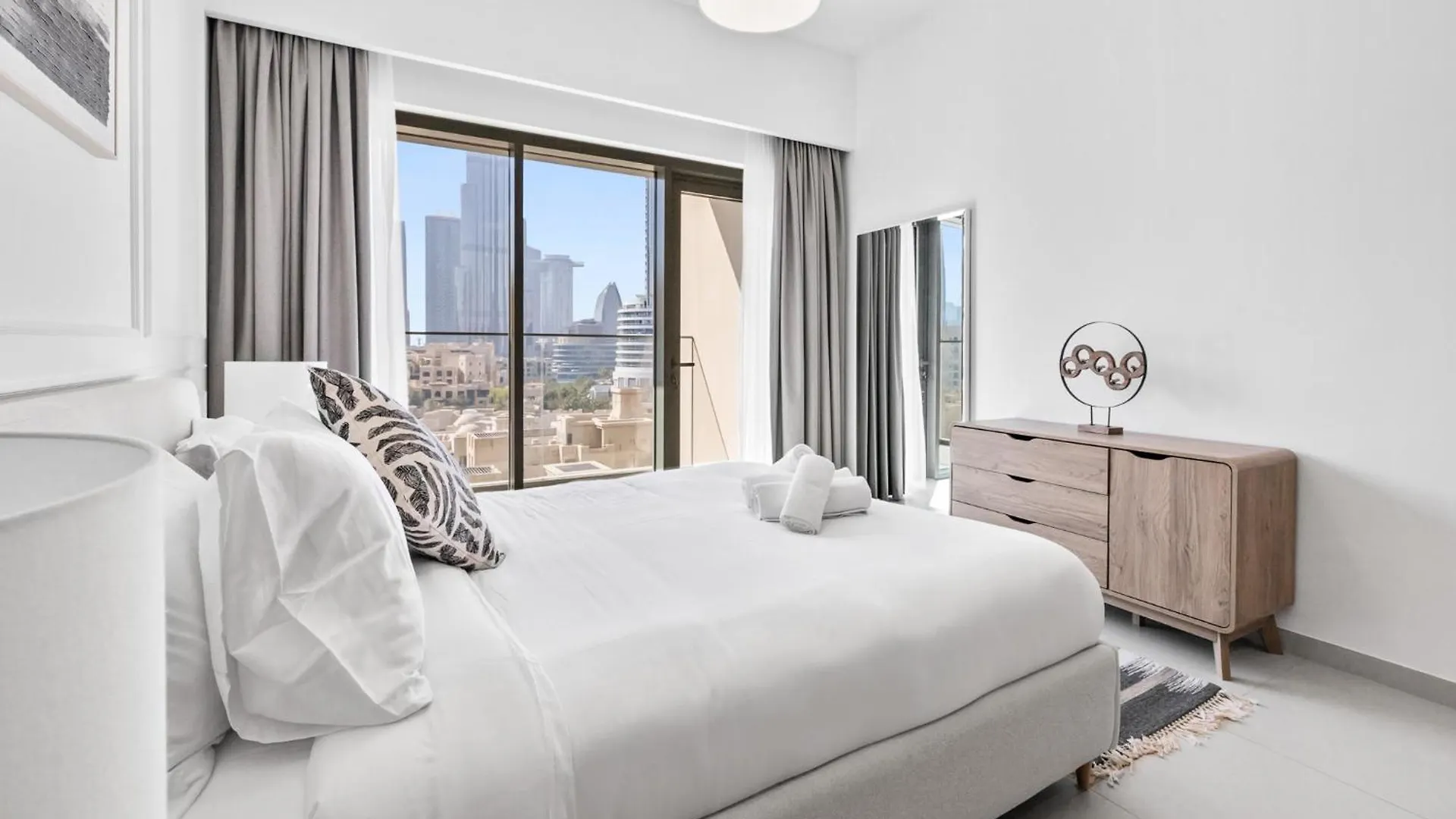 Premium 2Br Burj Khalifa Views Burj Royale Apartment Dubai