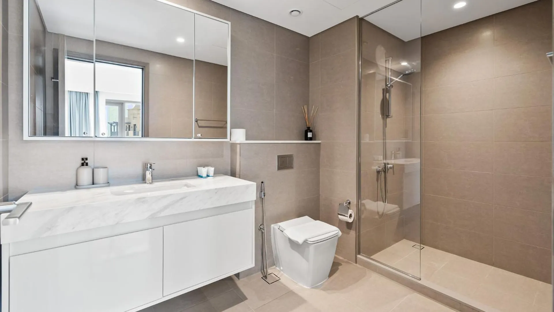 Premium 2Br Burj Khalifa Views Burj Royale Apartment Dubai