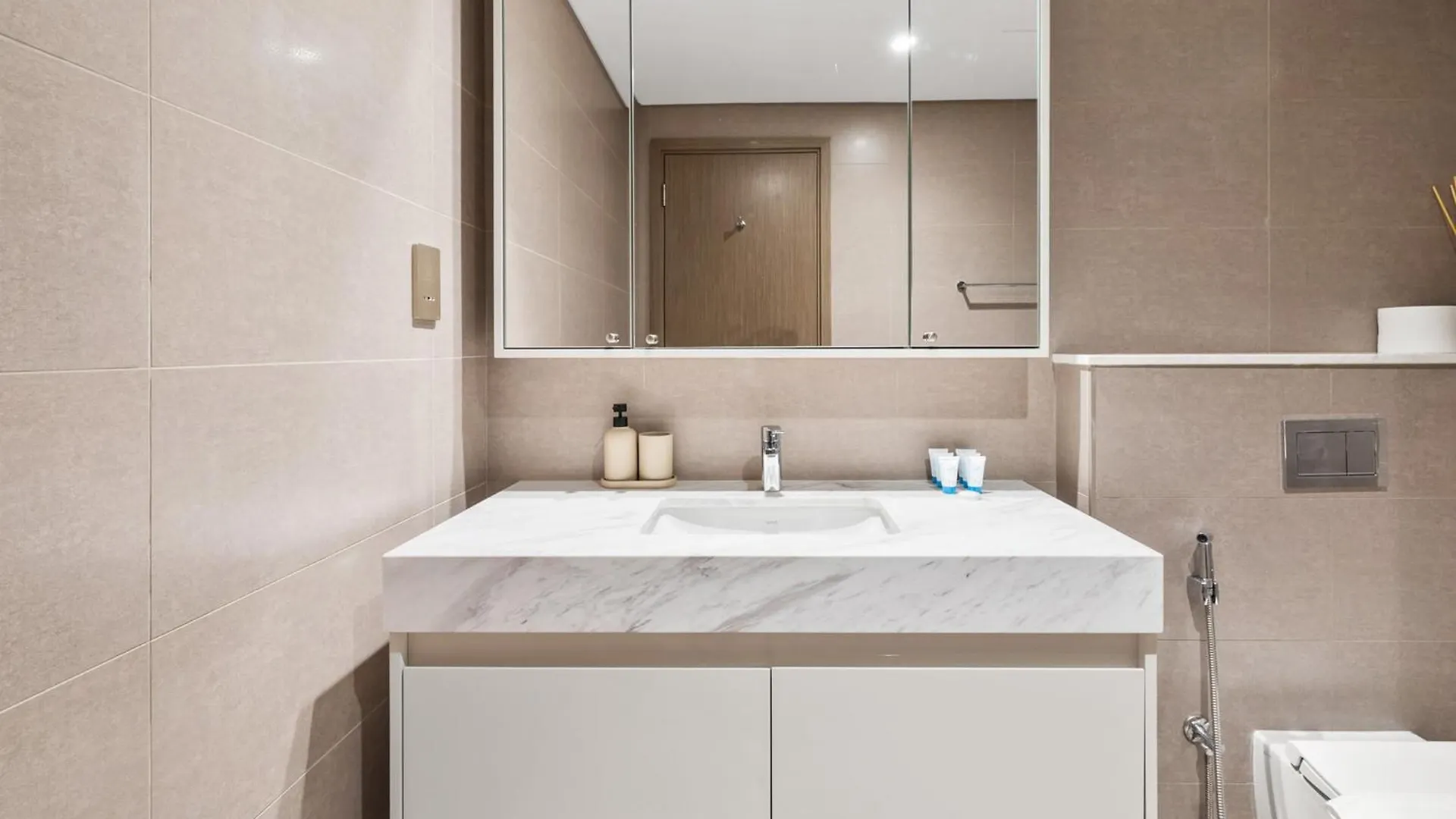 Premium 2Br Burj Khalifa Views Burj Royale Apartment Dubai
