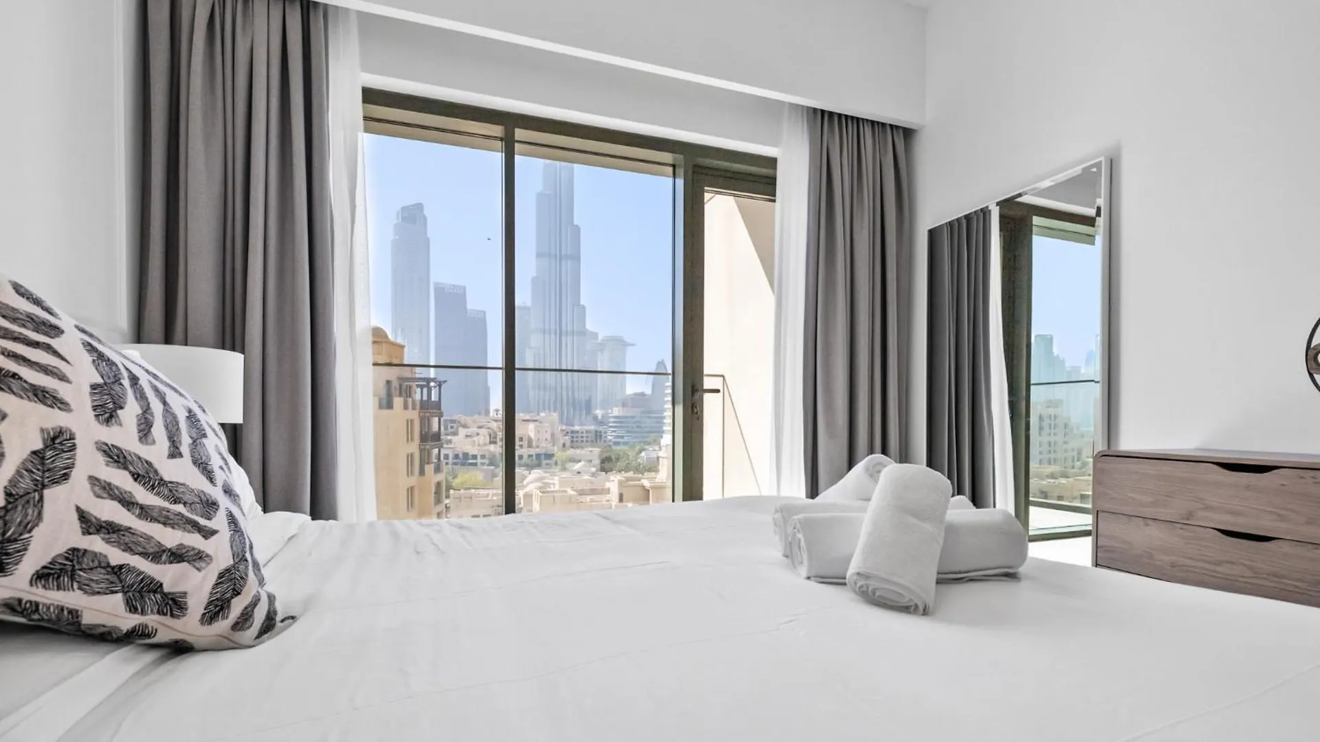 Premium 2Br Burj Khalifa Views Burj Royale Apartment Dubai United Arab Emirates
